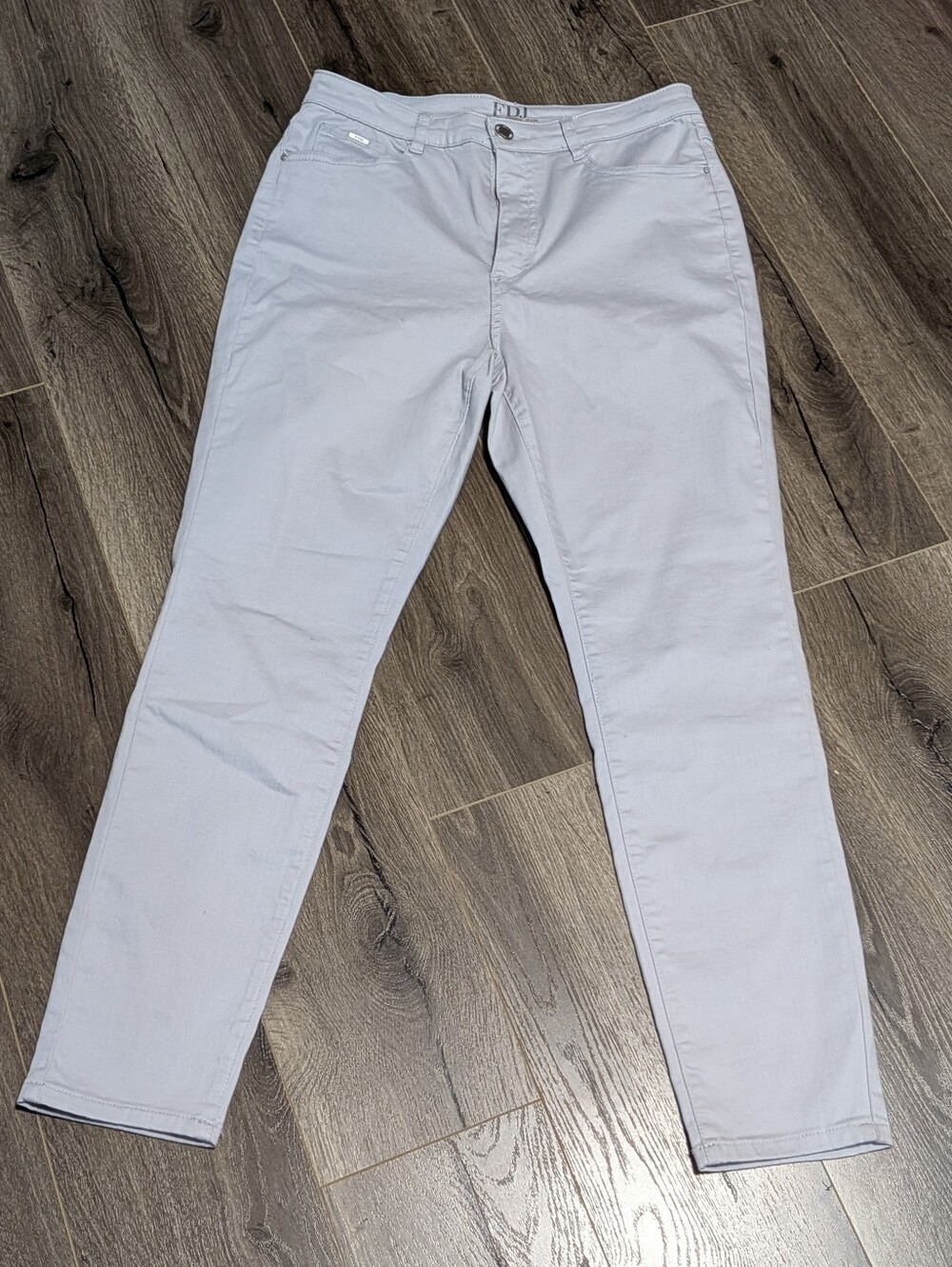French Dressing Suzanne Relaxed Straight Leg  Gray.  Sz 10. EUC. Stretchy
